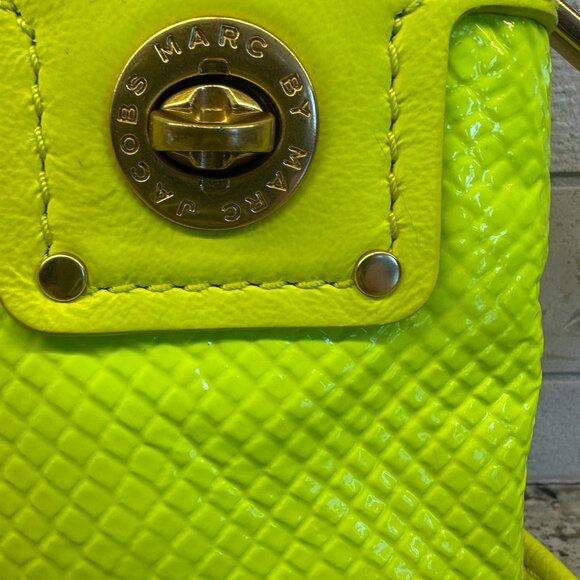 Marc by Marc Jacobs Turnlock Python Shine Percy CrossBody Bag - Picture 5 of 9